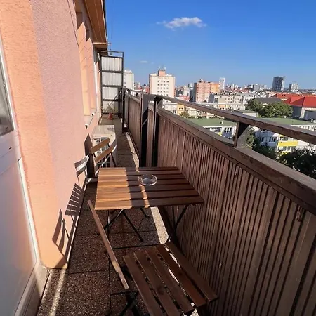 Air Conditioned, 2 Apartment, New City Appartement