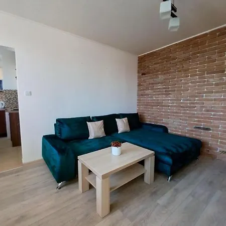 Air Conditioned, 2 Apartment, New City アパート *